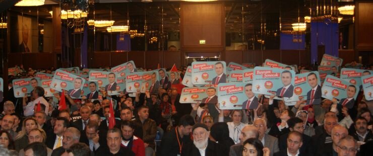 Ak Parti'den Coşkulu Tanıtım Toplantısı
