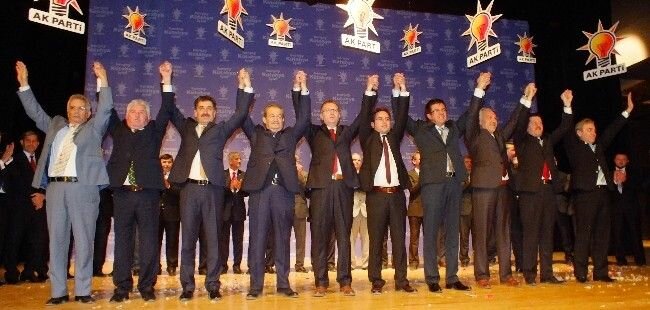 Ak Parti'nin Adaylarını Bakan Zeybekci Tanıttı 