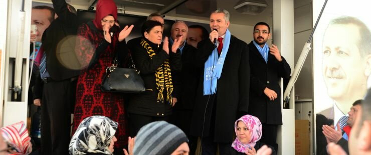 Halk, Başkan Uzun'un Yanında 