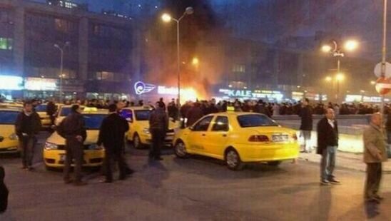 Otogardaki Taksici Eylemi Bomba Paniği İle Son Buldu 